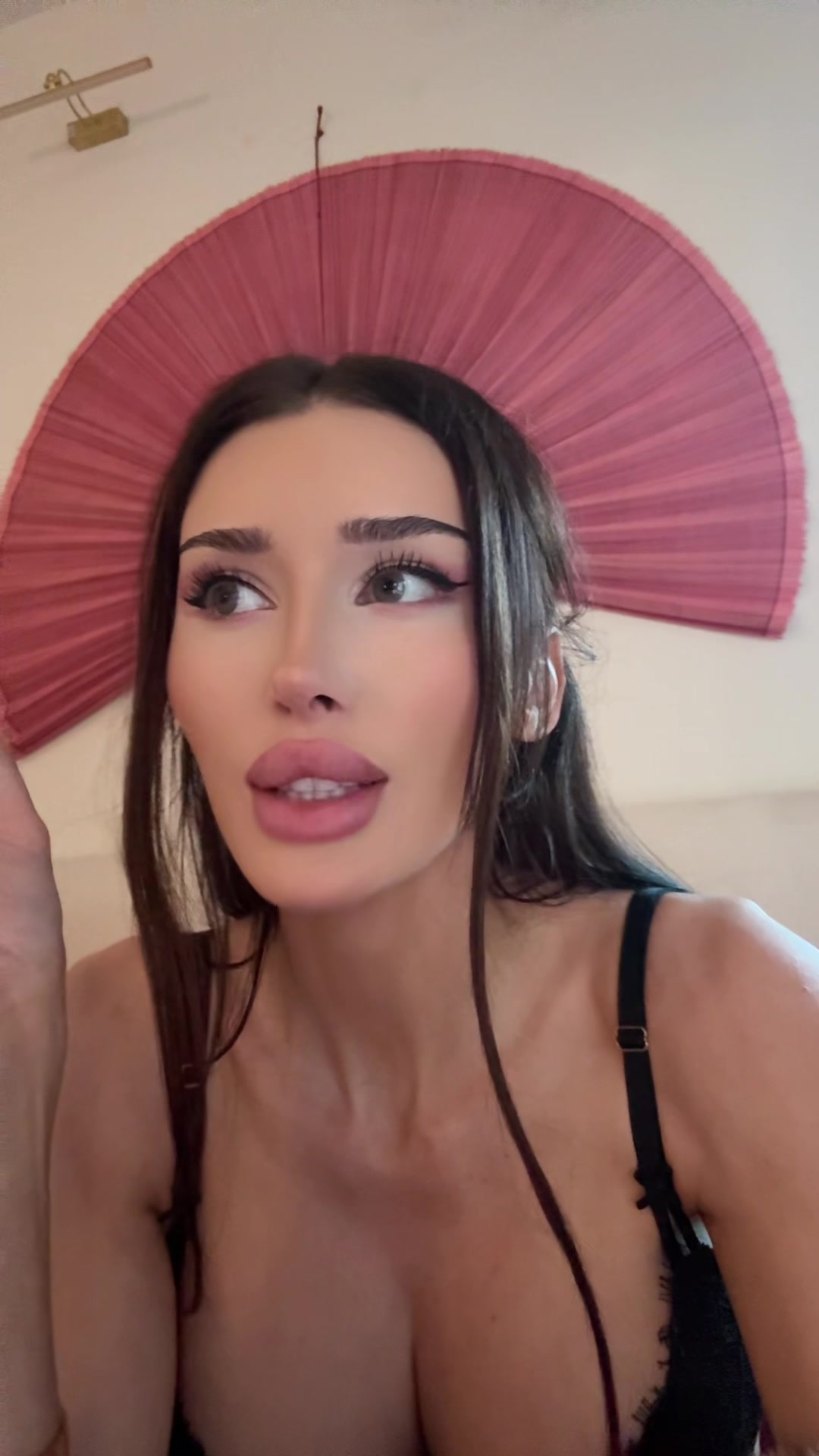 @Mollyeskam