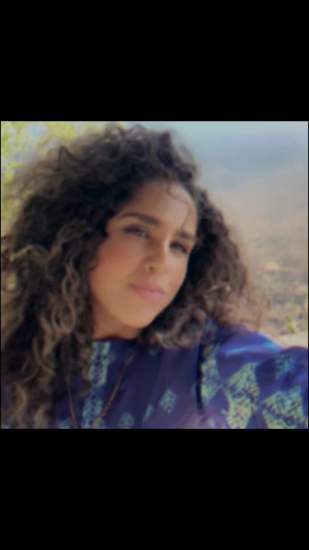 @curlsofkashmir