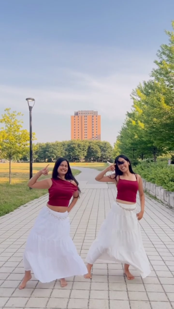 @uw.dhamaka