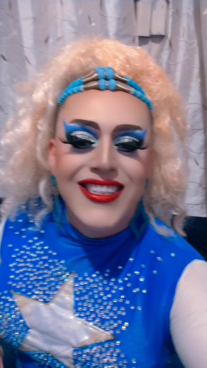 @Drag Tiffany