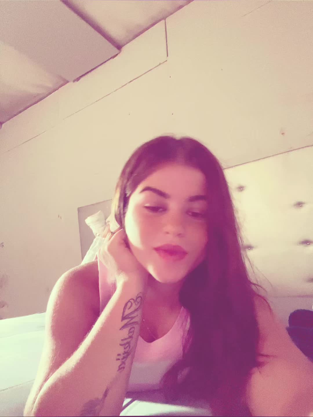 @Adelisa