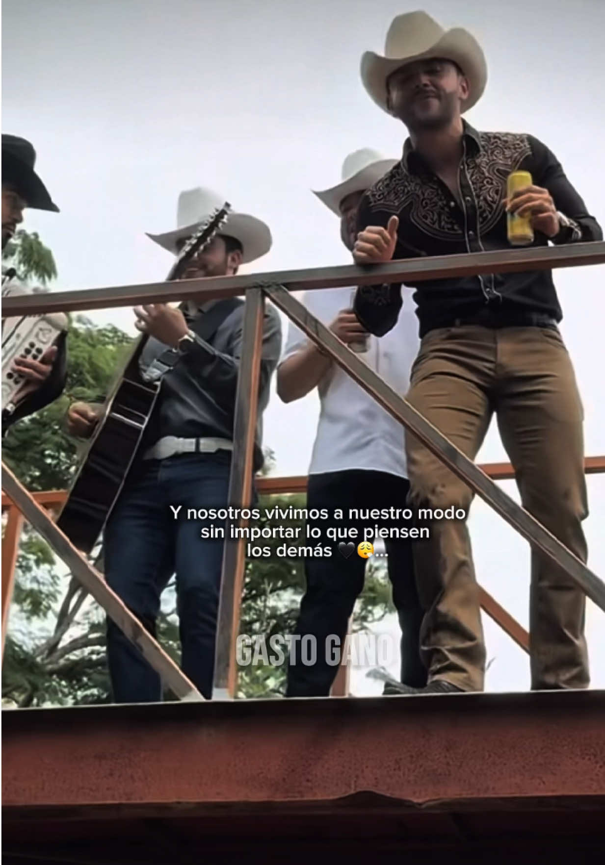 @La Ventaja