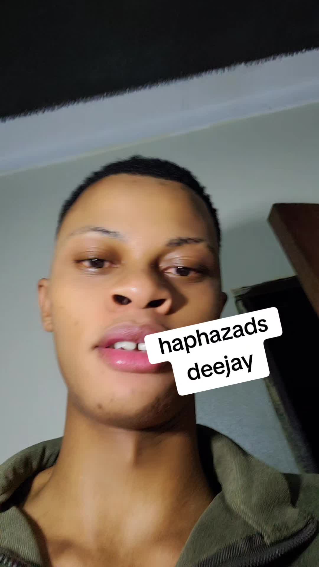 @KellyEJ