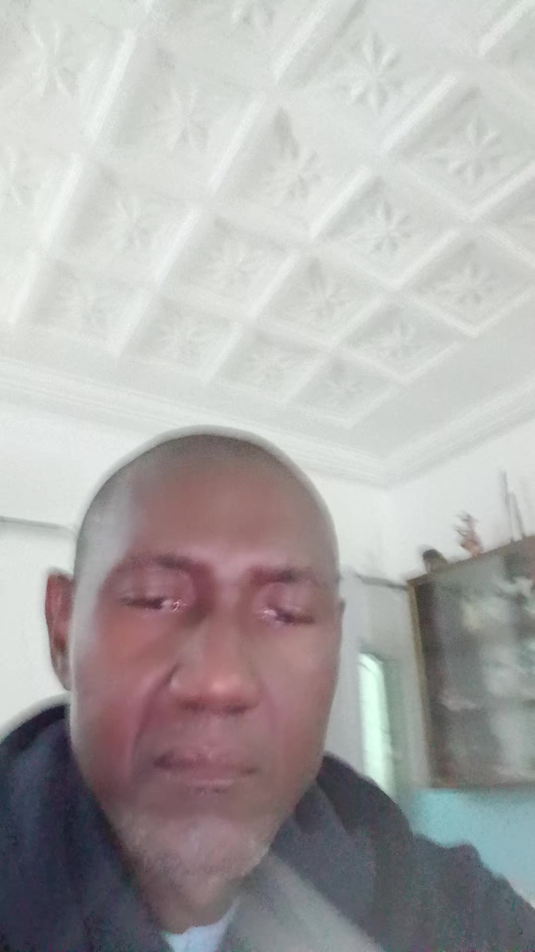 @T