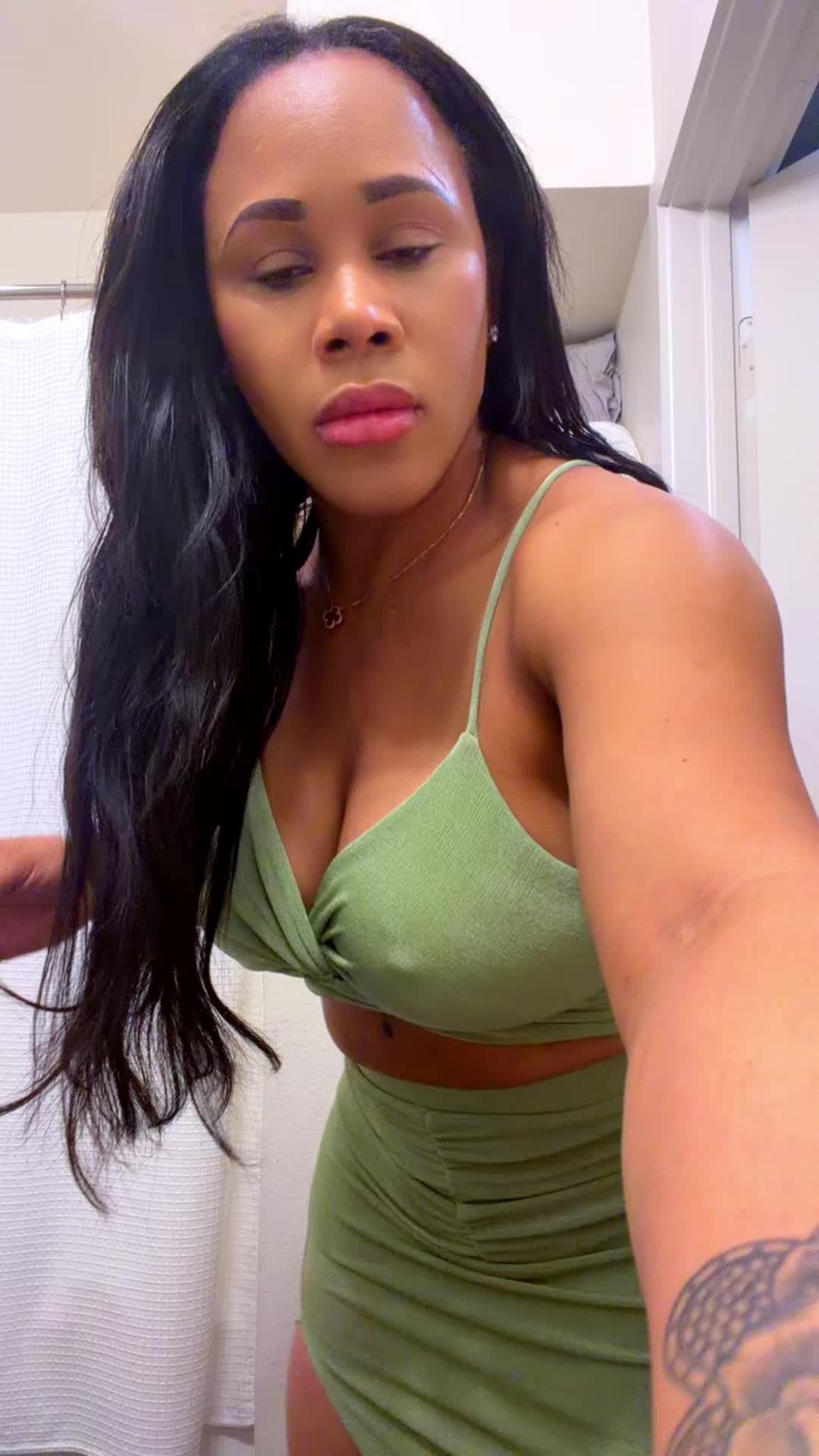 @Alliy5
