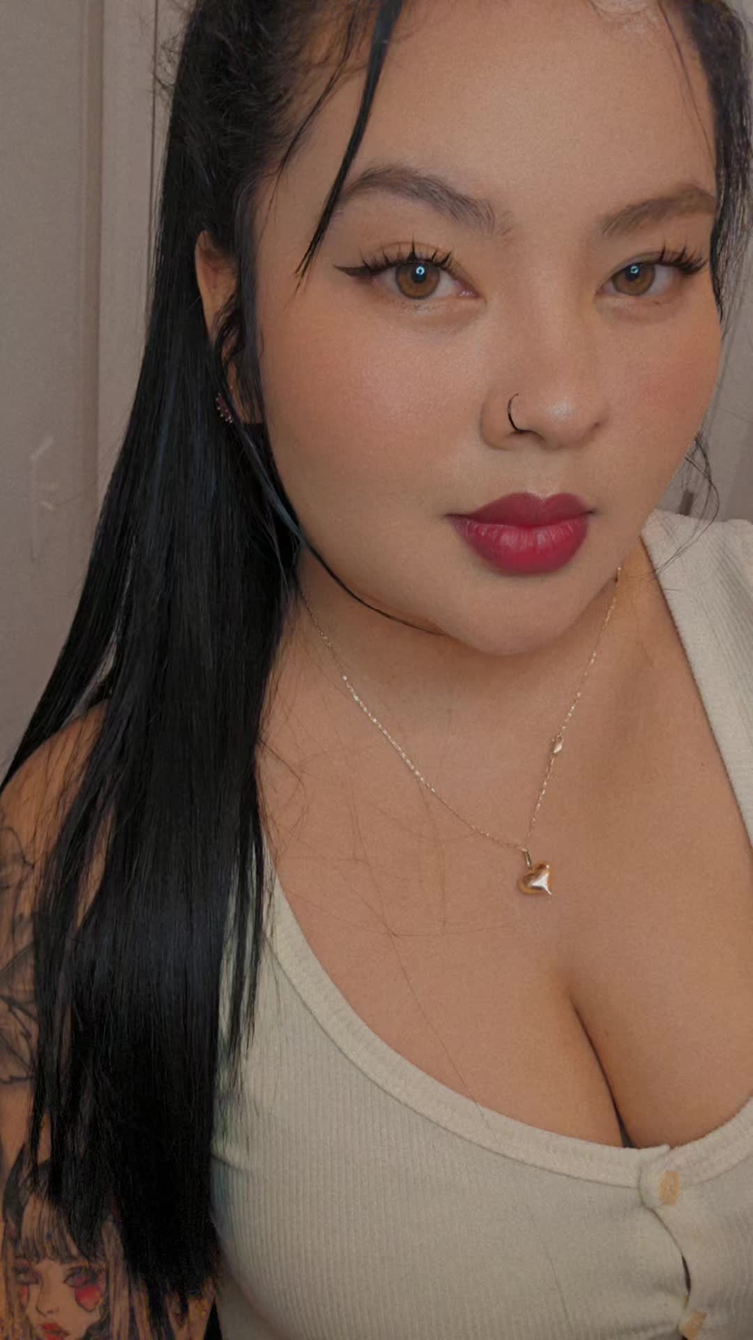 @DANIELA ♡🦇