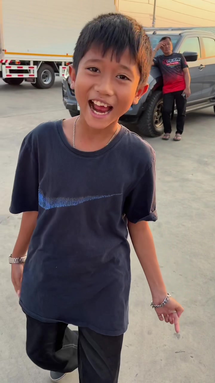 @น้องพีแม่ผึ้ง9898