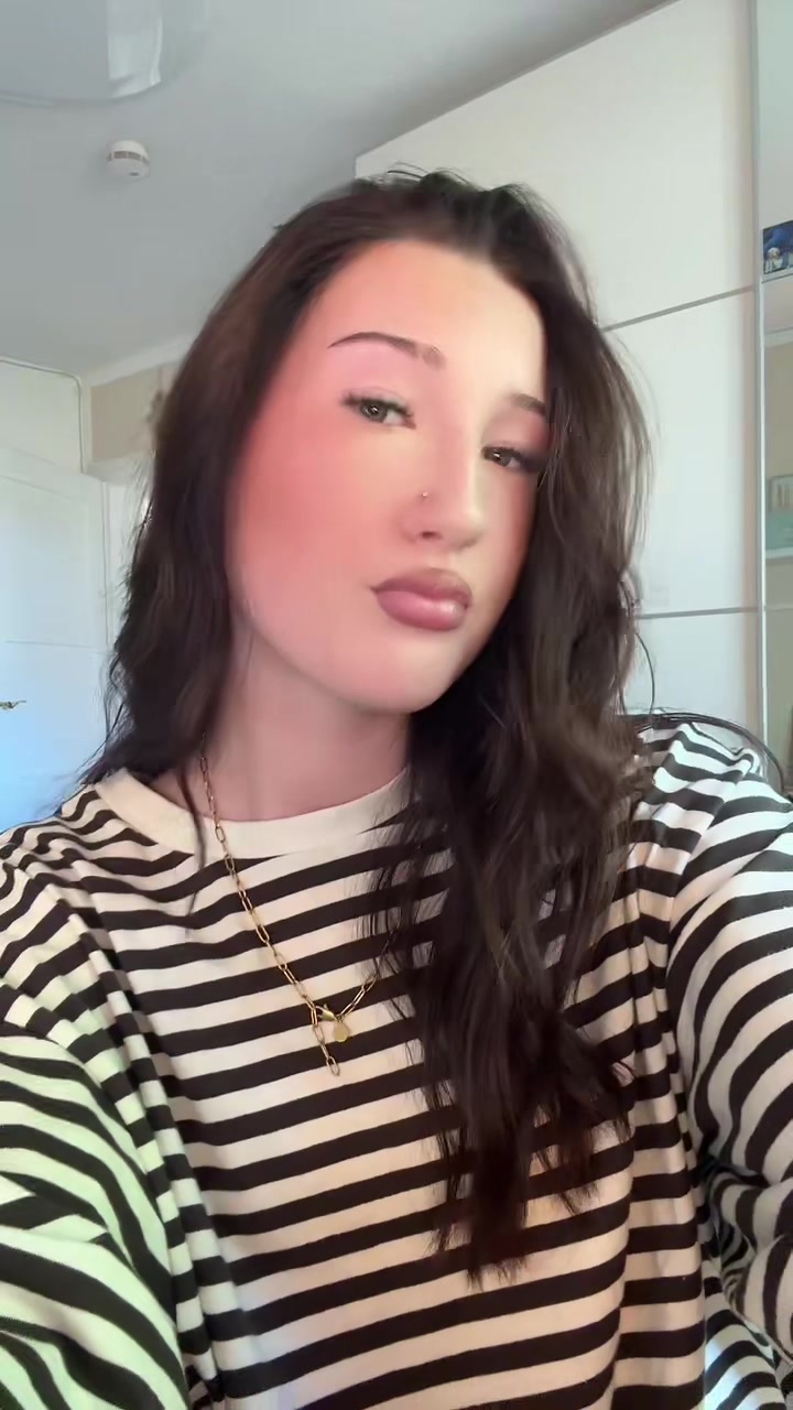 @ᴘʜɪʟɪɴᴇ⋆