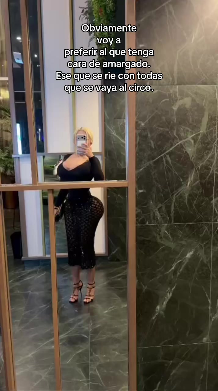@1710lamu&ntilde;eca