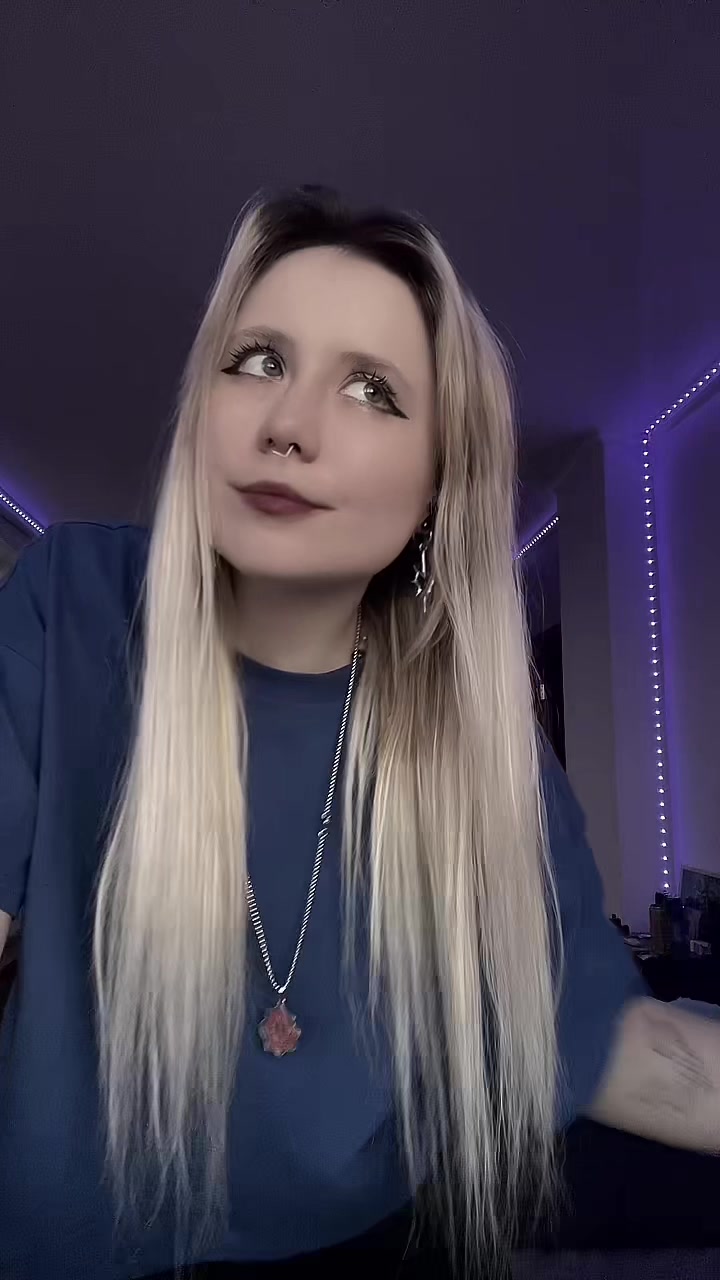 @Скейтерша