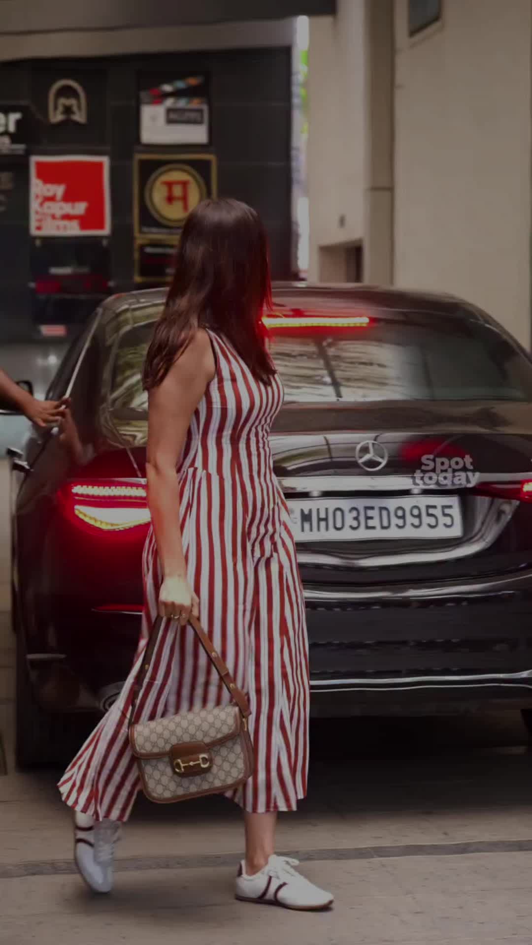 @Mrunal Thakur