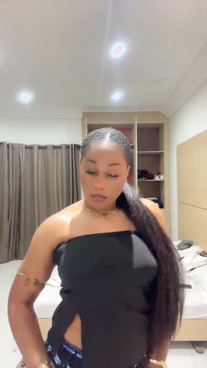 @Christelle Miller💜🇫🇷🇹🇬