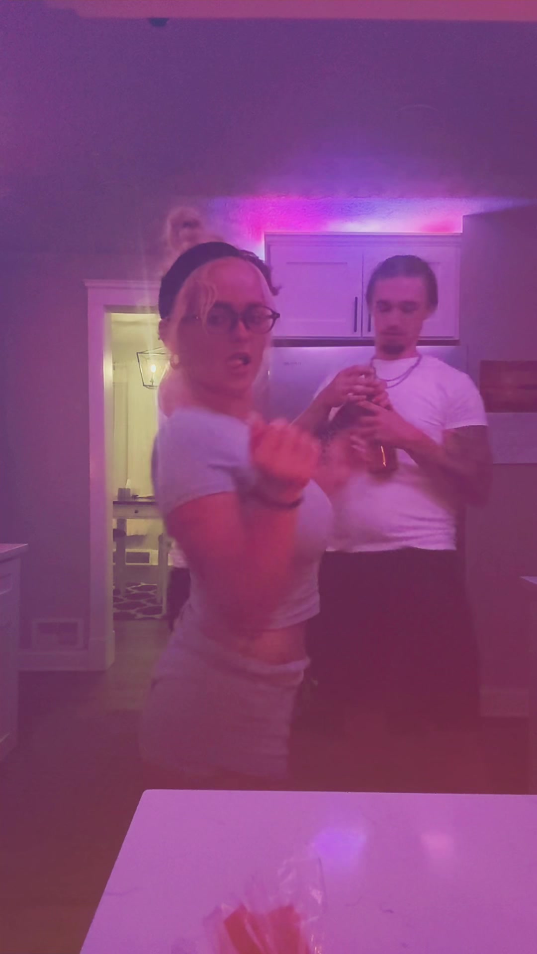 @🍸