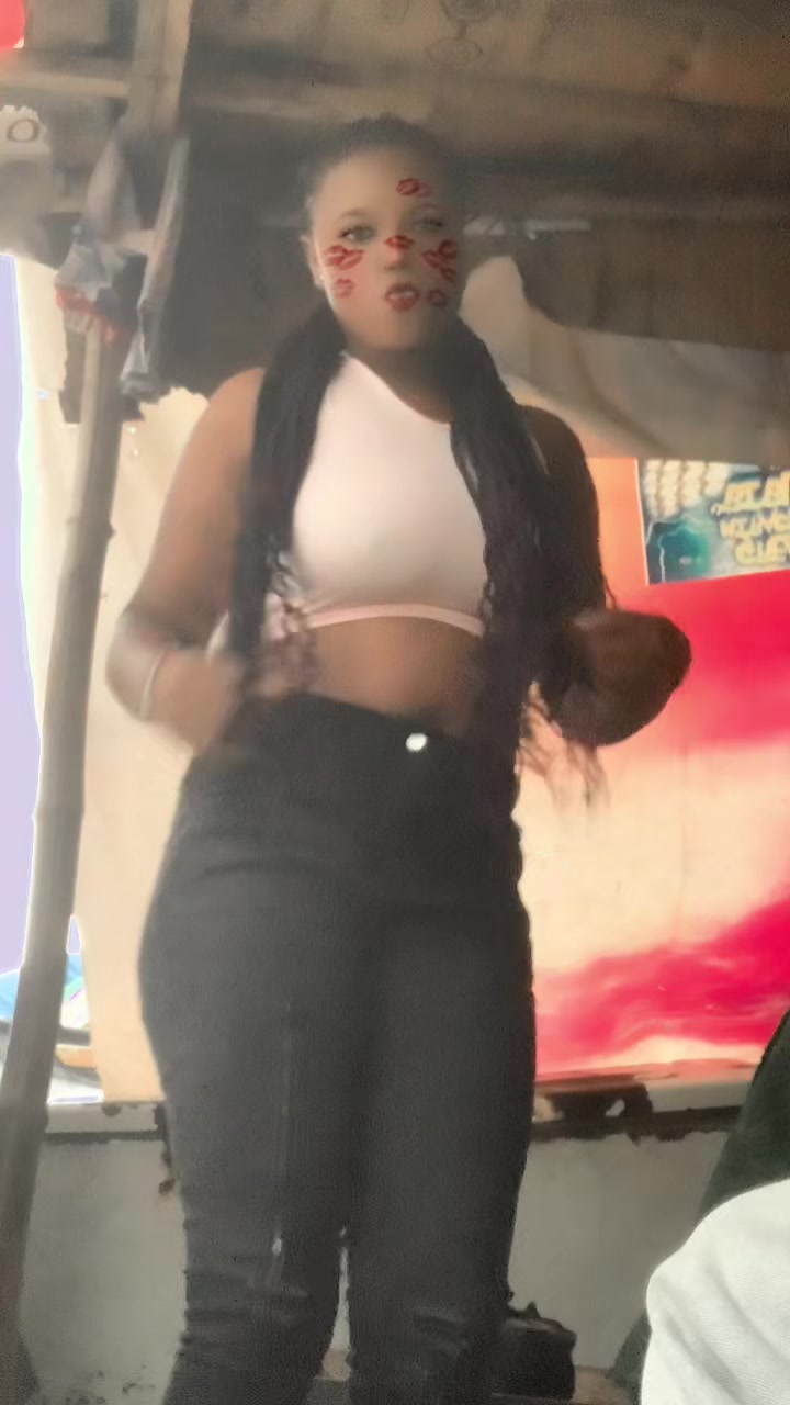 @Anikeade💕💕🥹