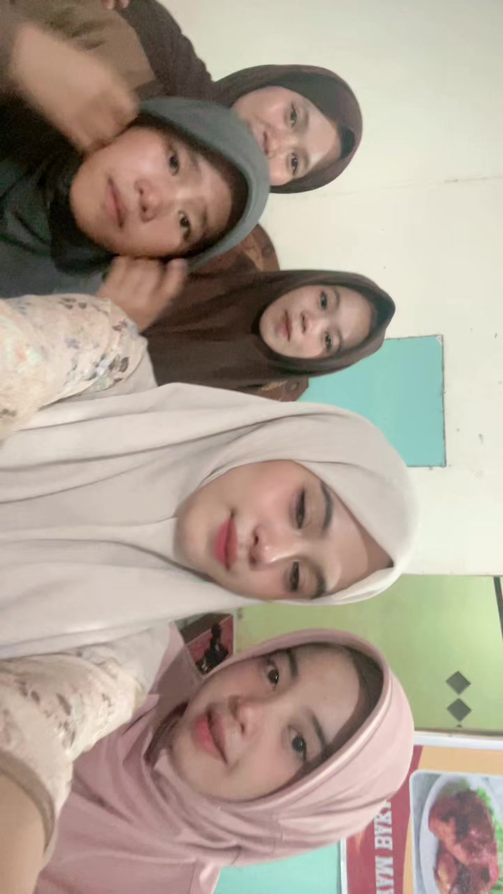@Mona adz