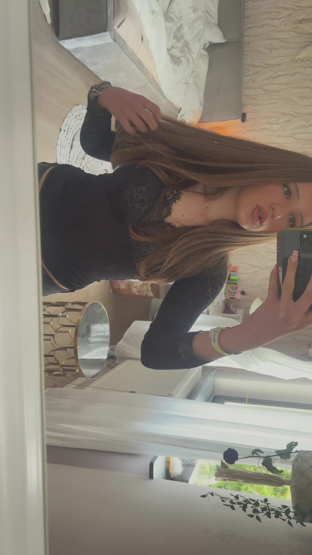 @𝐸🪽