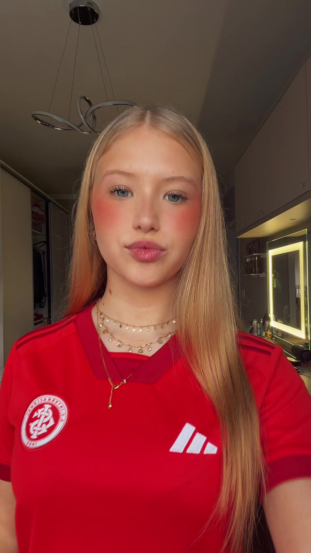 @😉