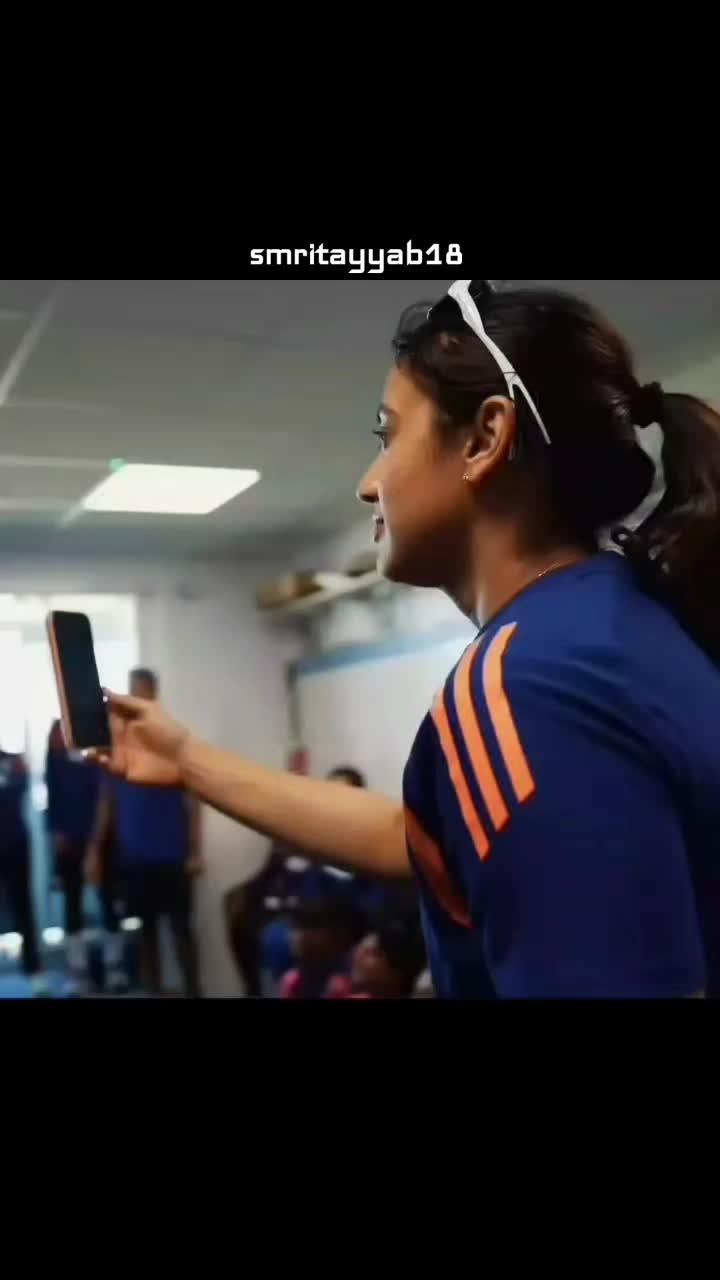 @Smriti Mandhana 18