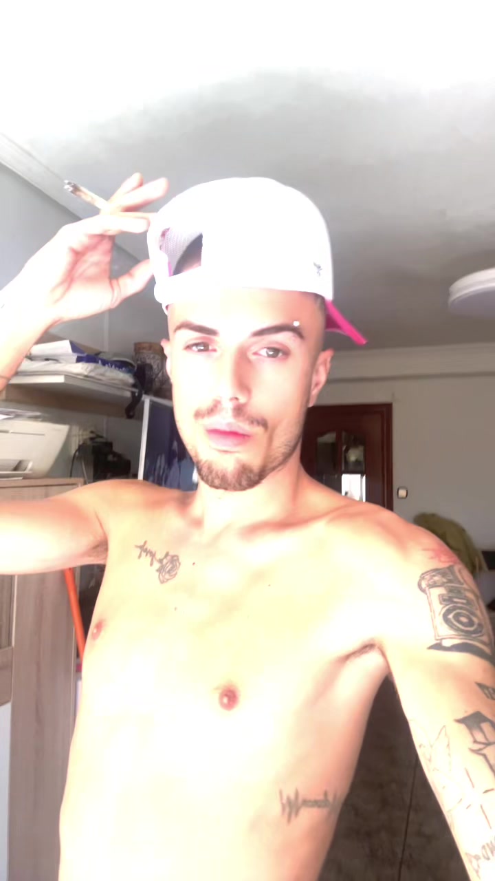 @By.aaron_