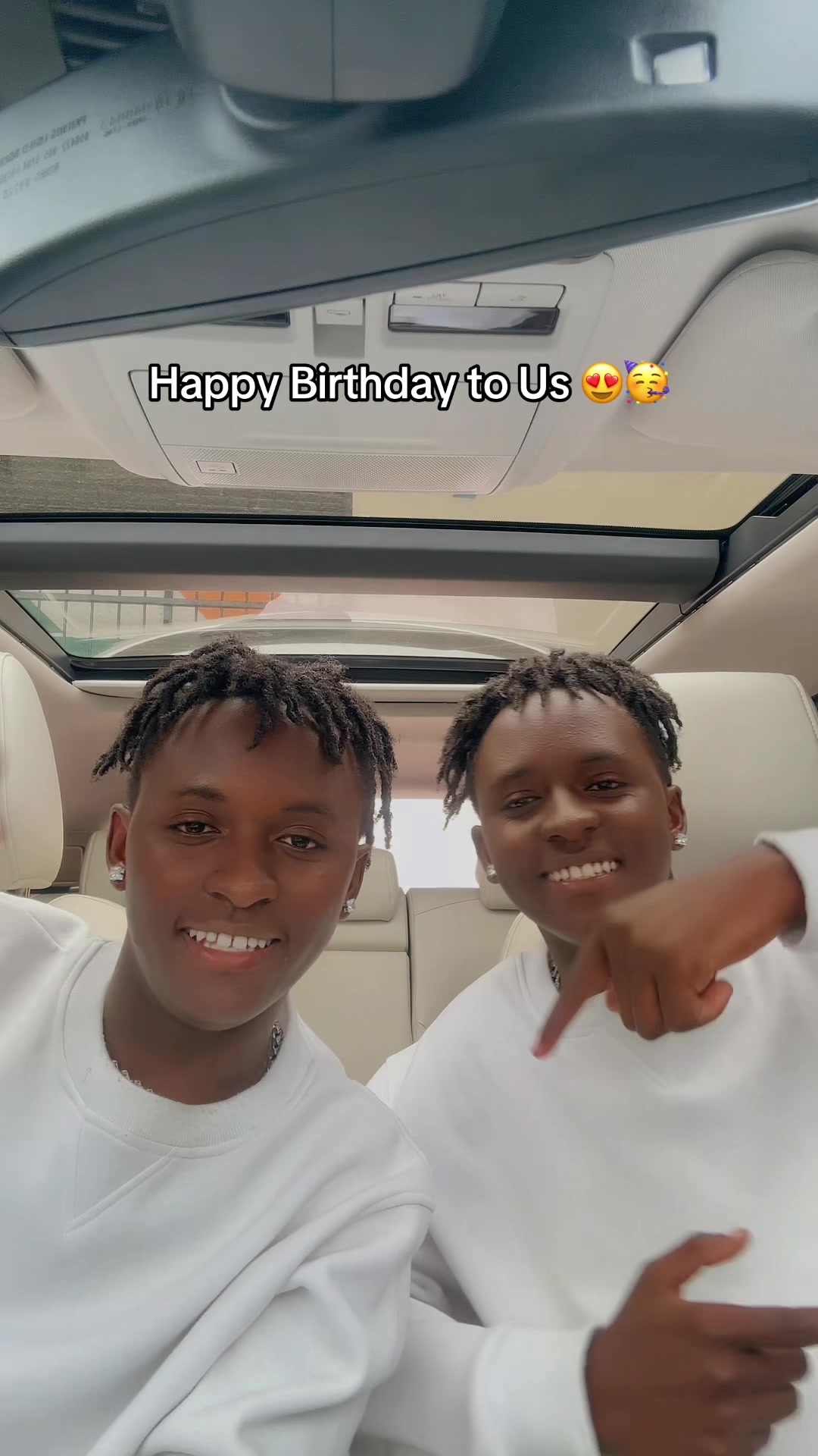 @Twinstars Africana🇰🇪