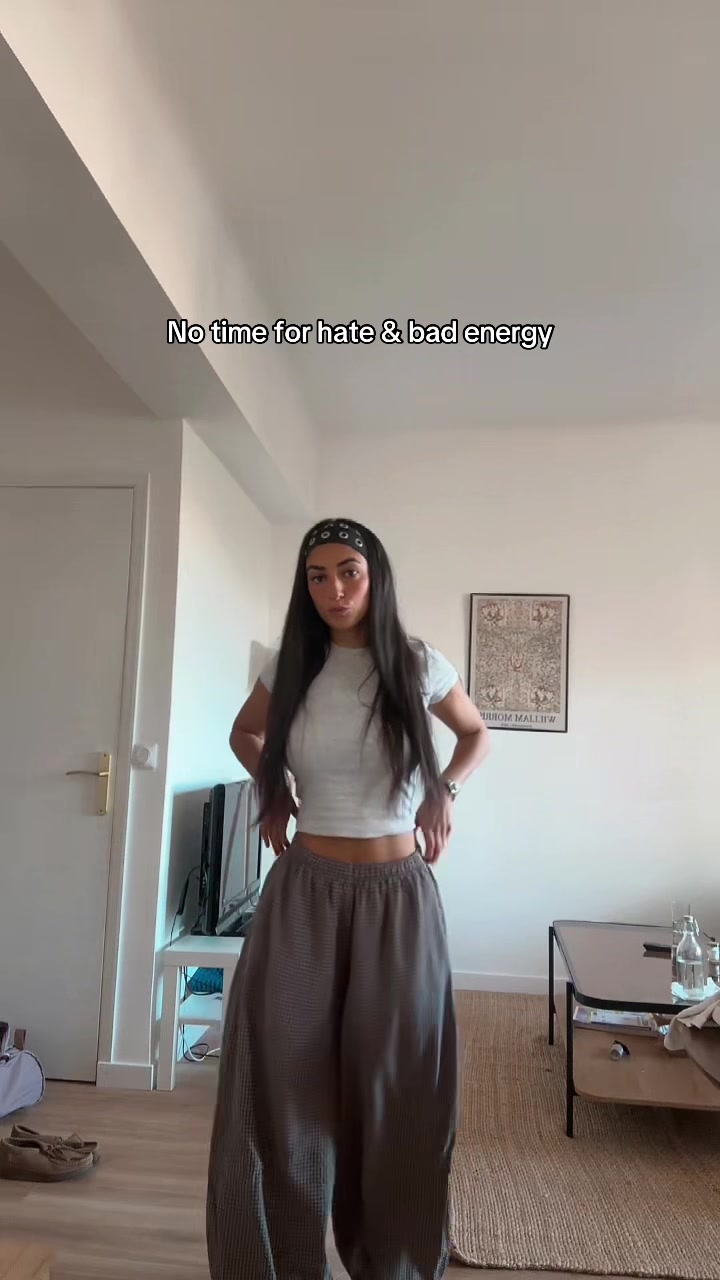 @justcarlaa_