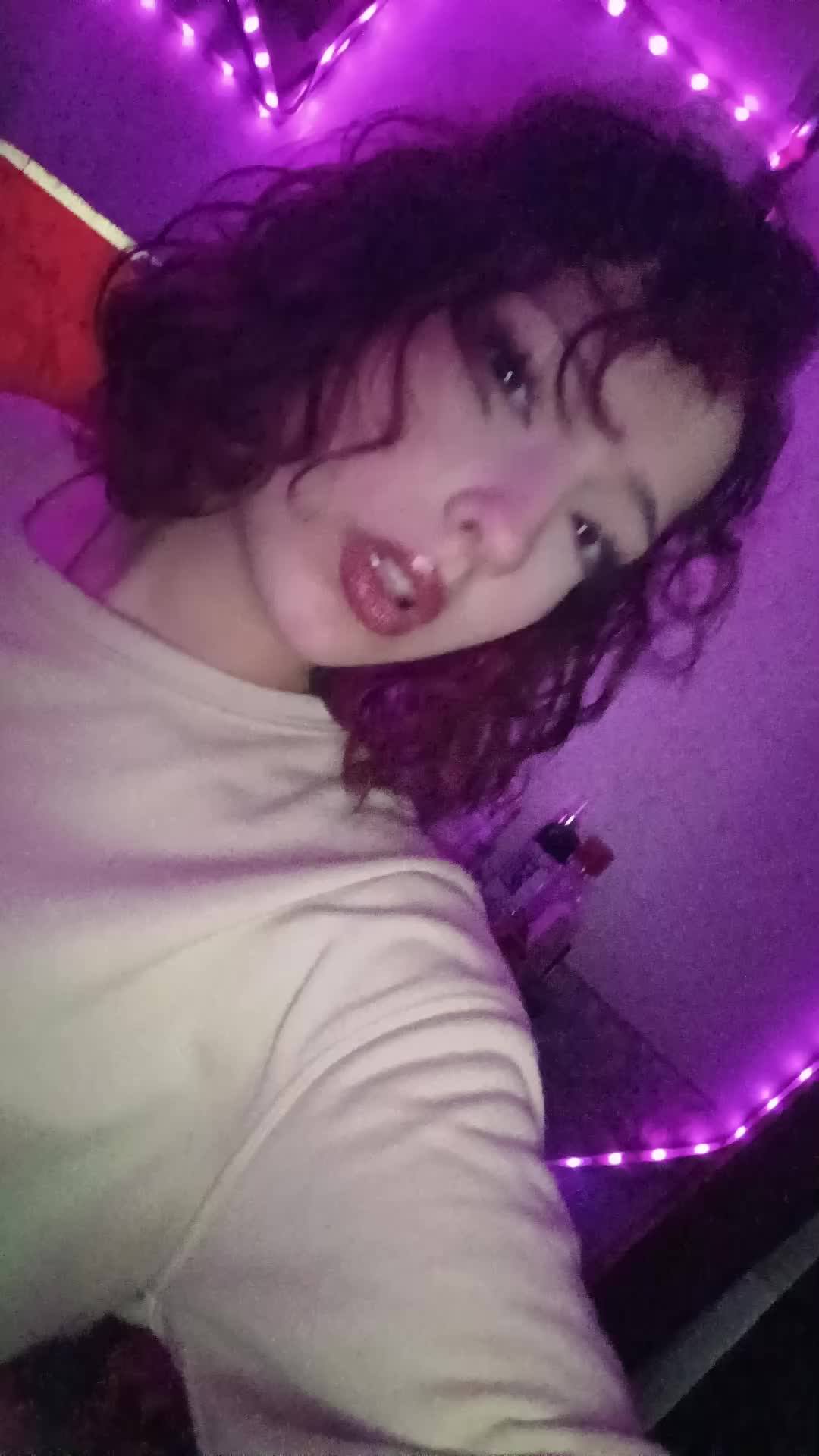 @whosthisdeva!