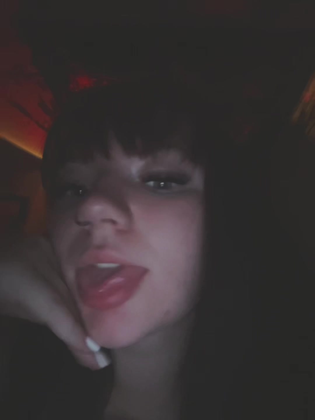@🪩