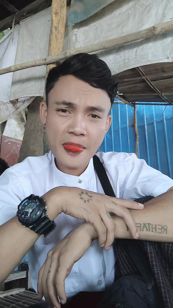 @❤ရဲထက်🖤♣ ရောင်နီ🇲🇲