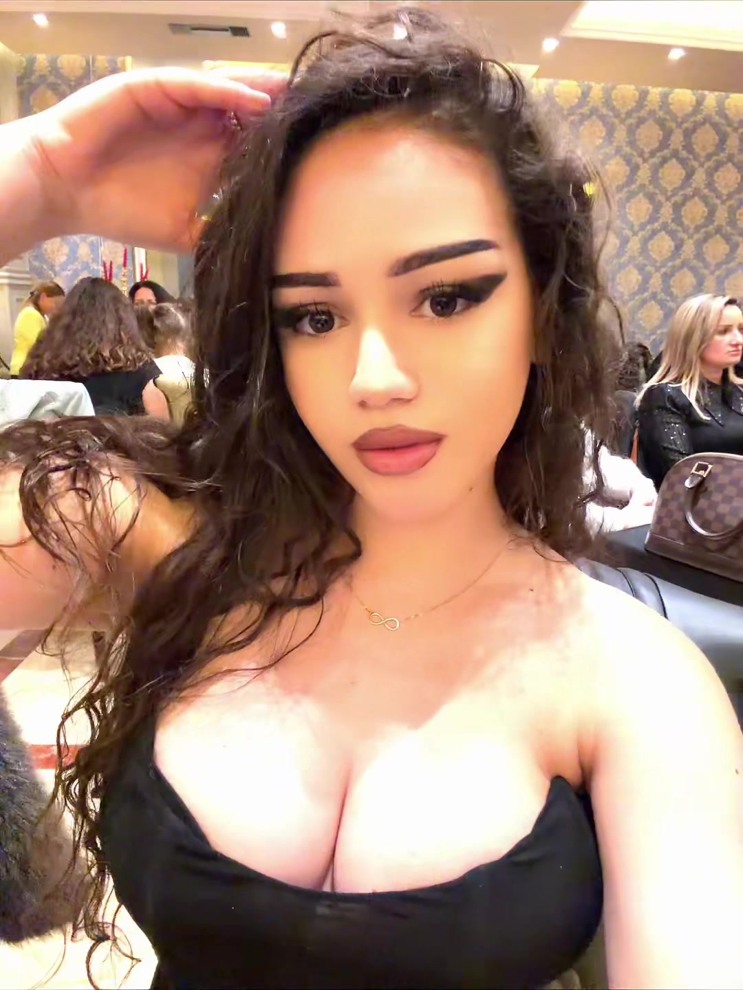 @LittleAngel K