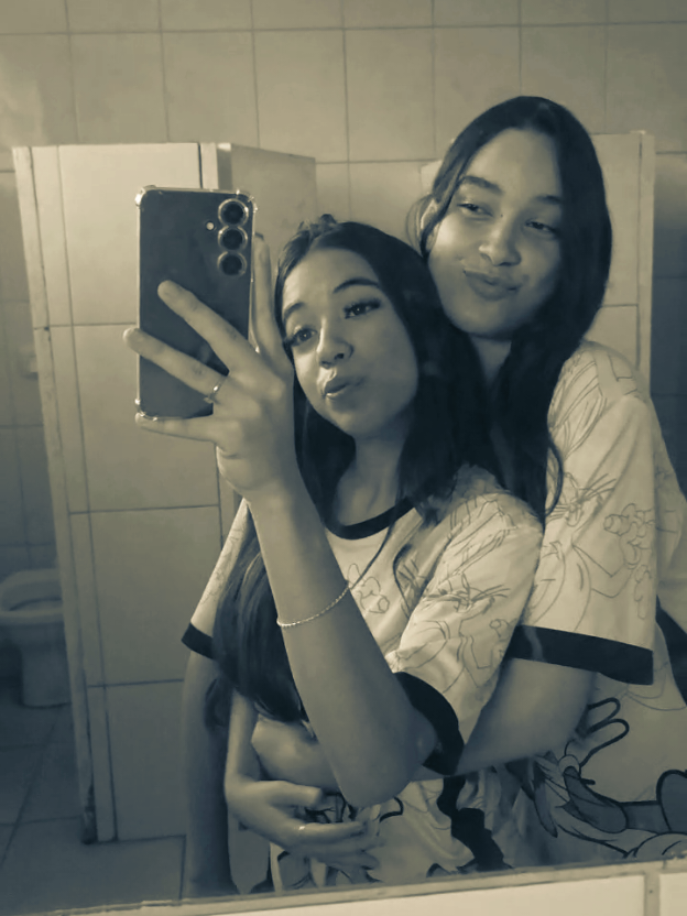 @ℋ𝑒𝓁𝓁𝑒𝓃 ☘️