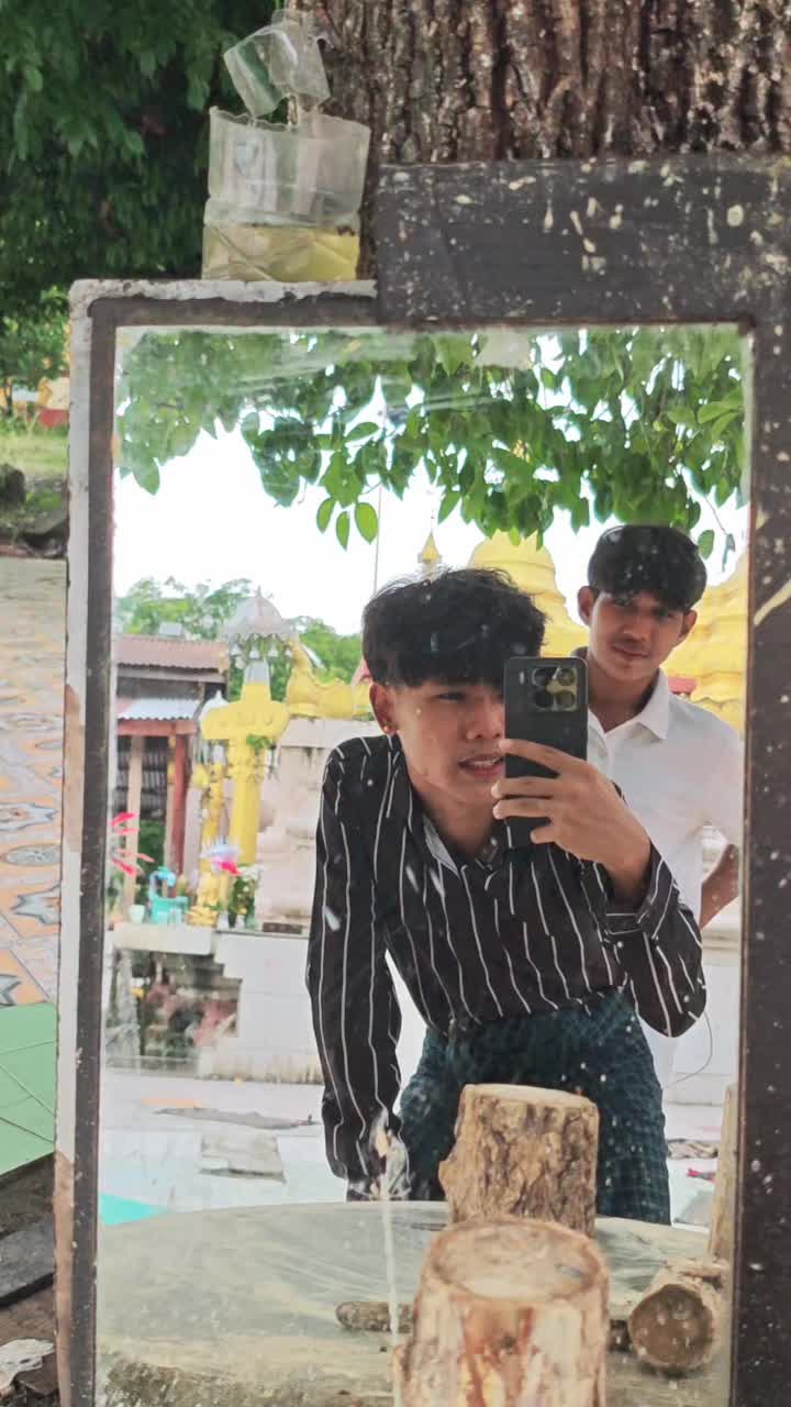 @Swan htet (杨大卫)