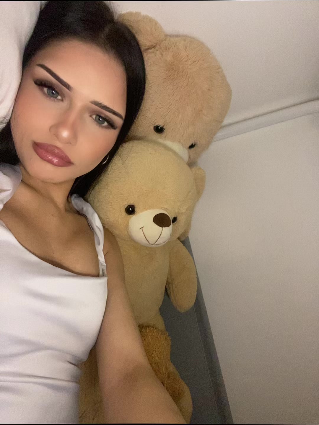 @️