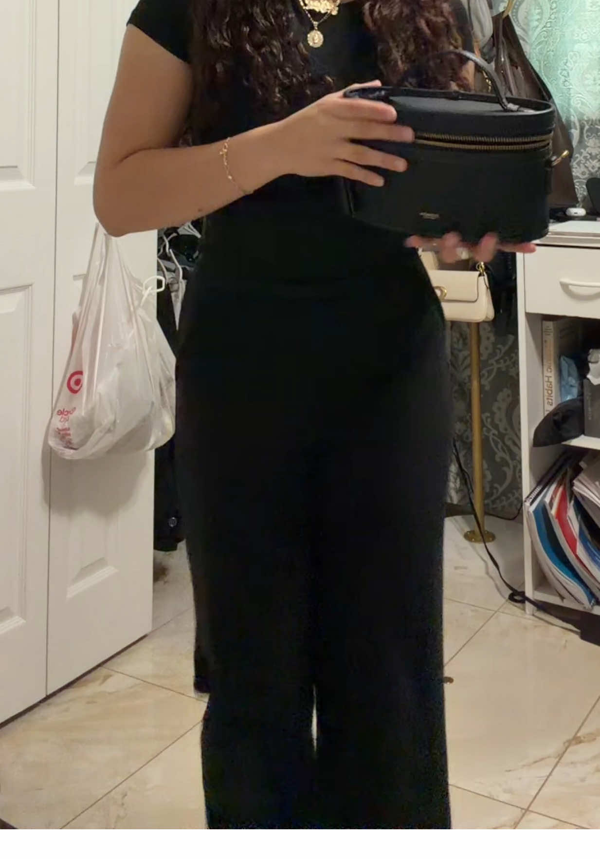 @Athziri