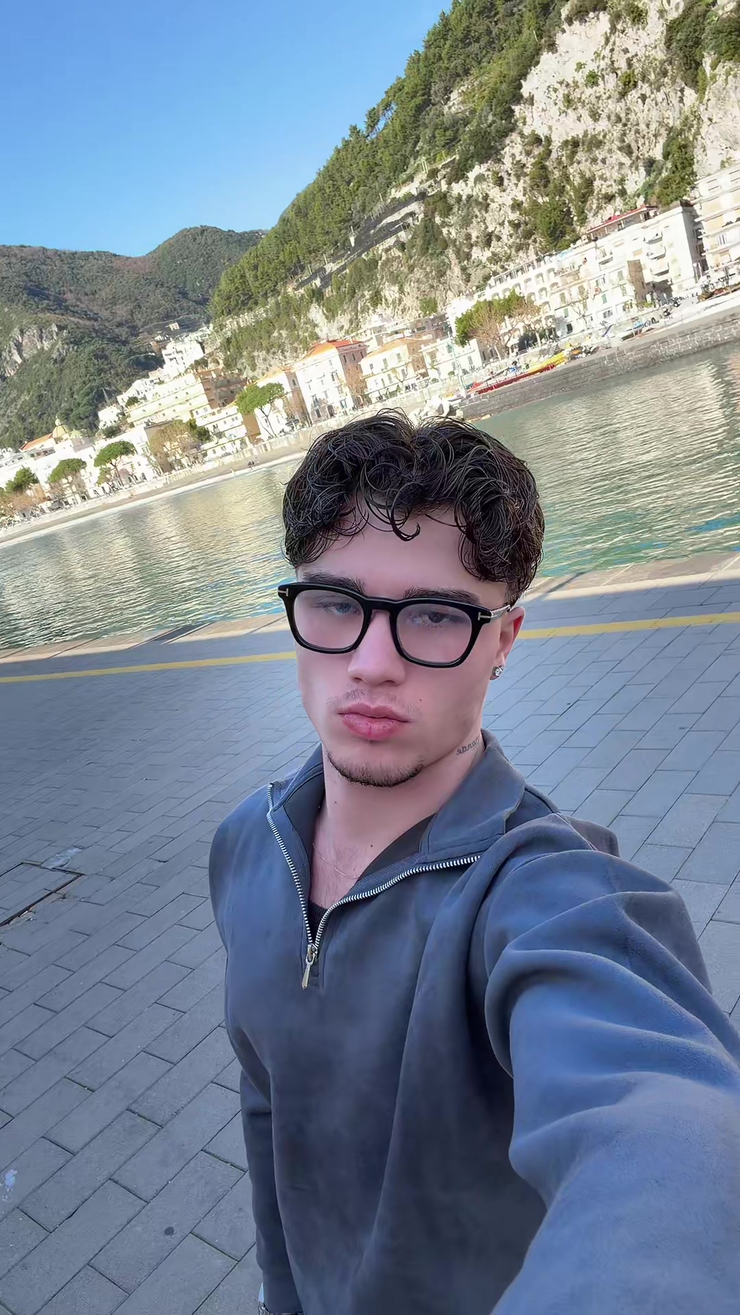 @&AElig;