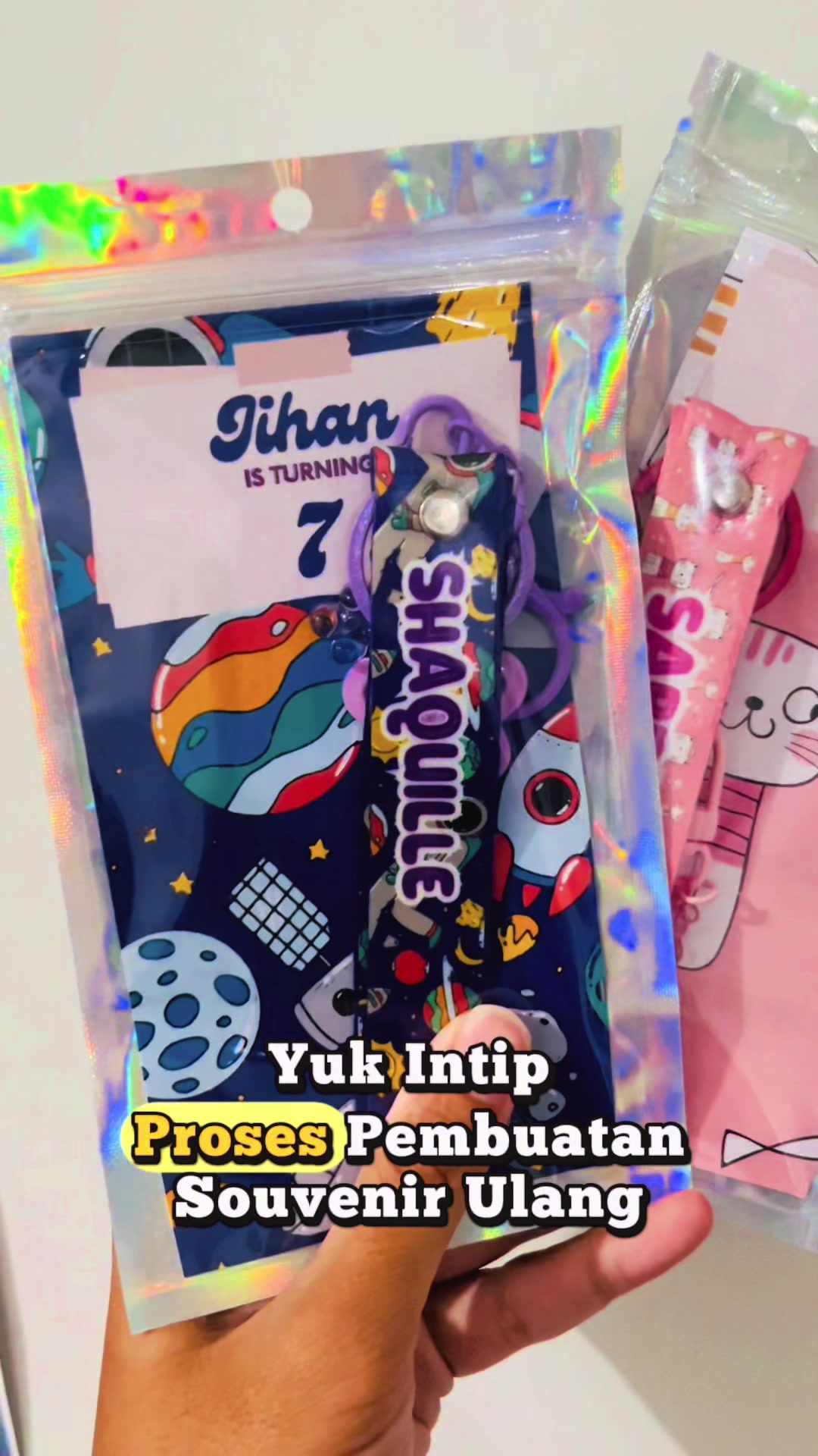 @Kinanti Souvenir & Hampers
