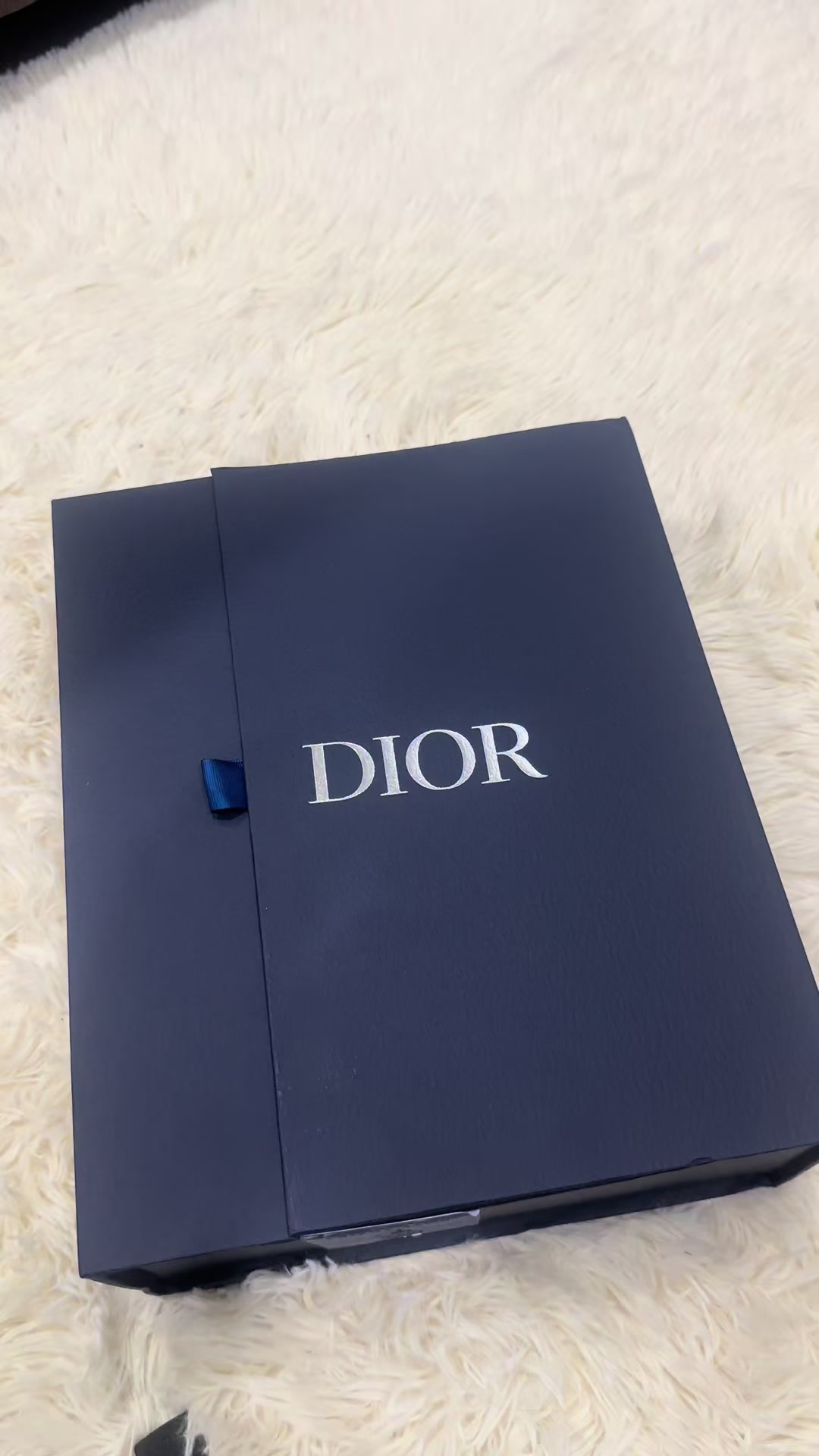 @LuxuryReps