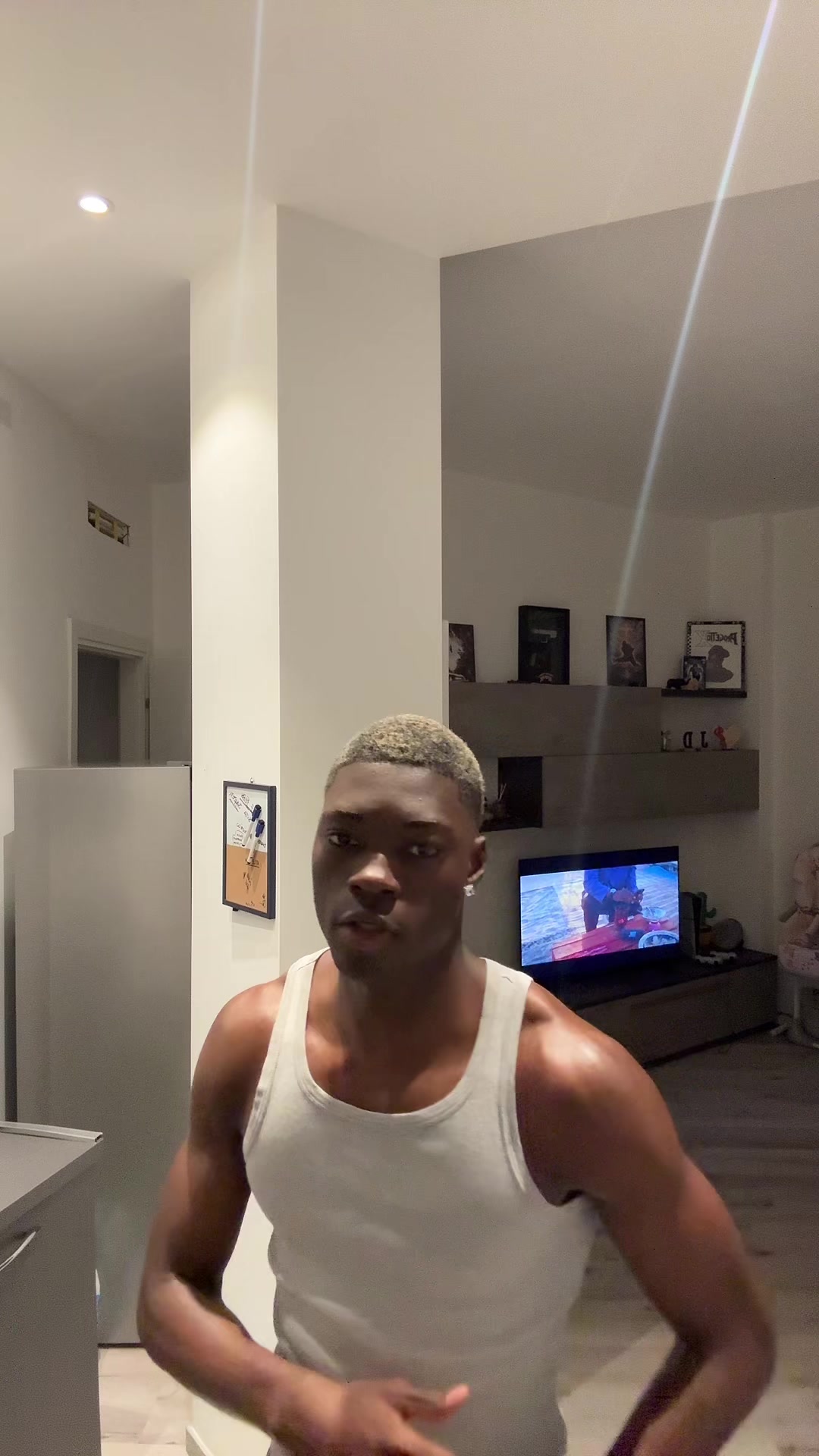 @LilCr