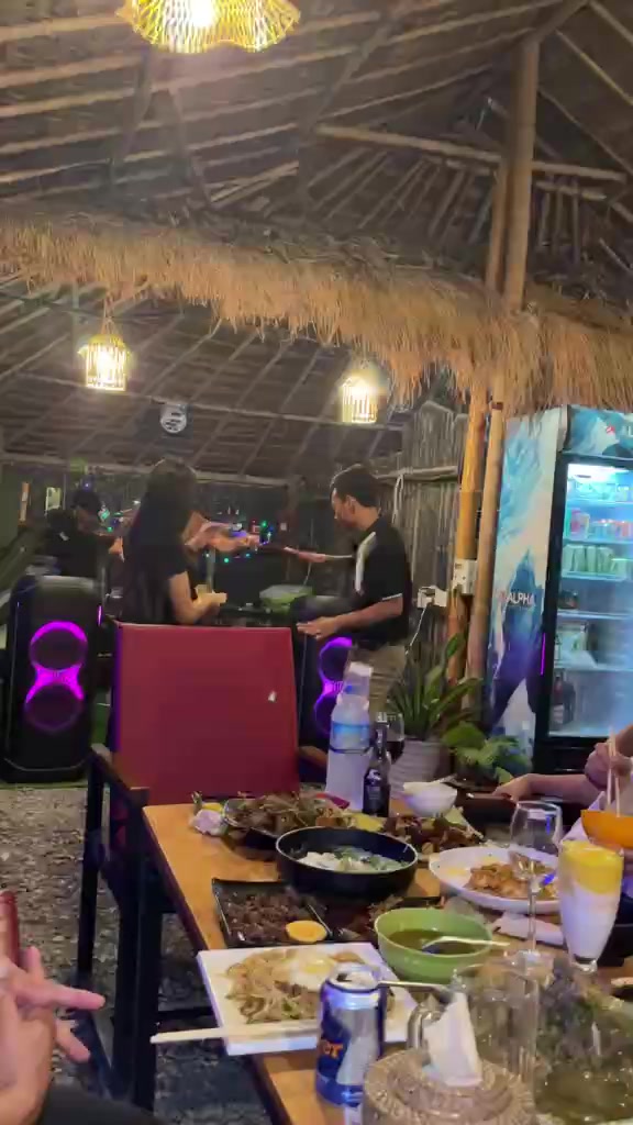 @Merry Lu Lu Aung (မိုးညှင်း)💕