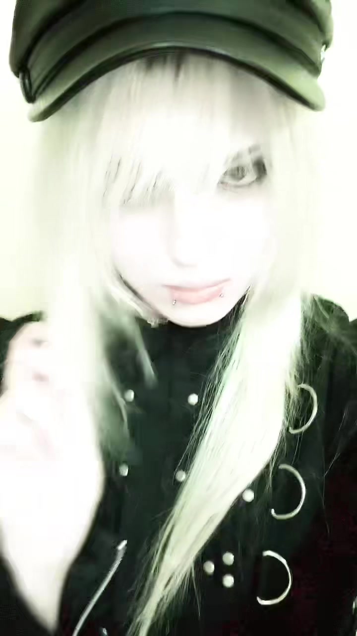 @𝔥𝔢𝔫𝔬🐰🍰