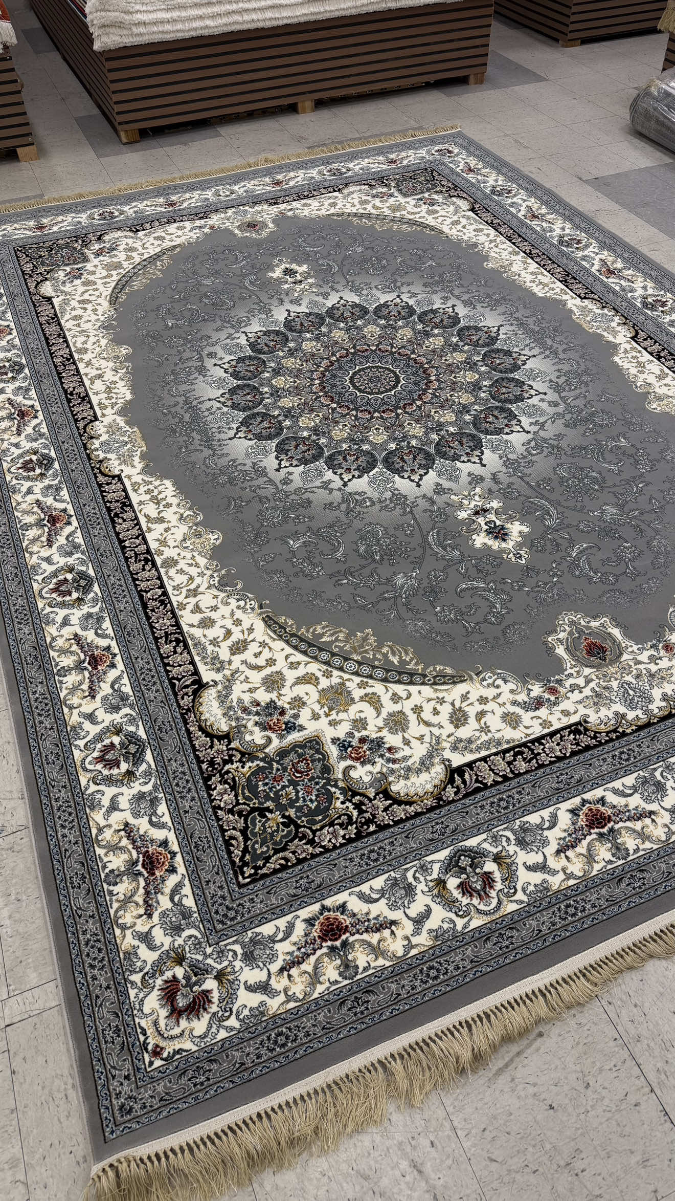 @Royal Rugs - قالین فروشی رویال