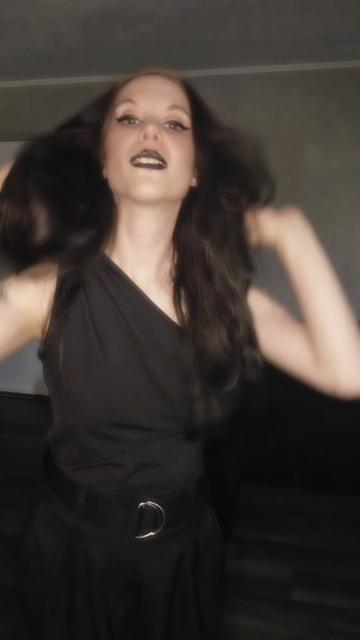 @FlowerDeathQueen