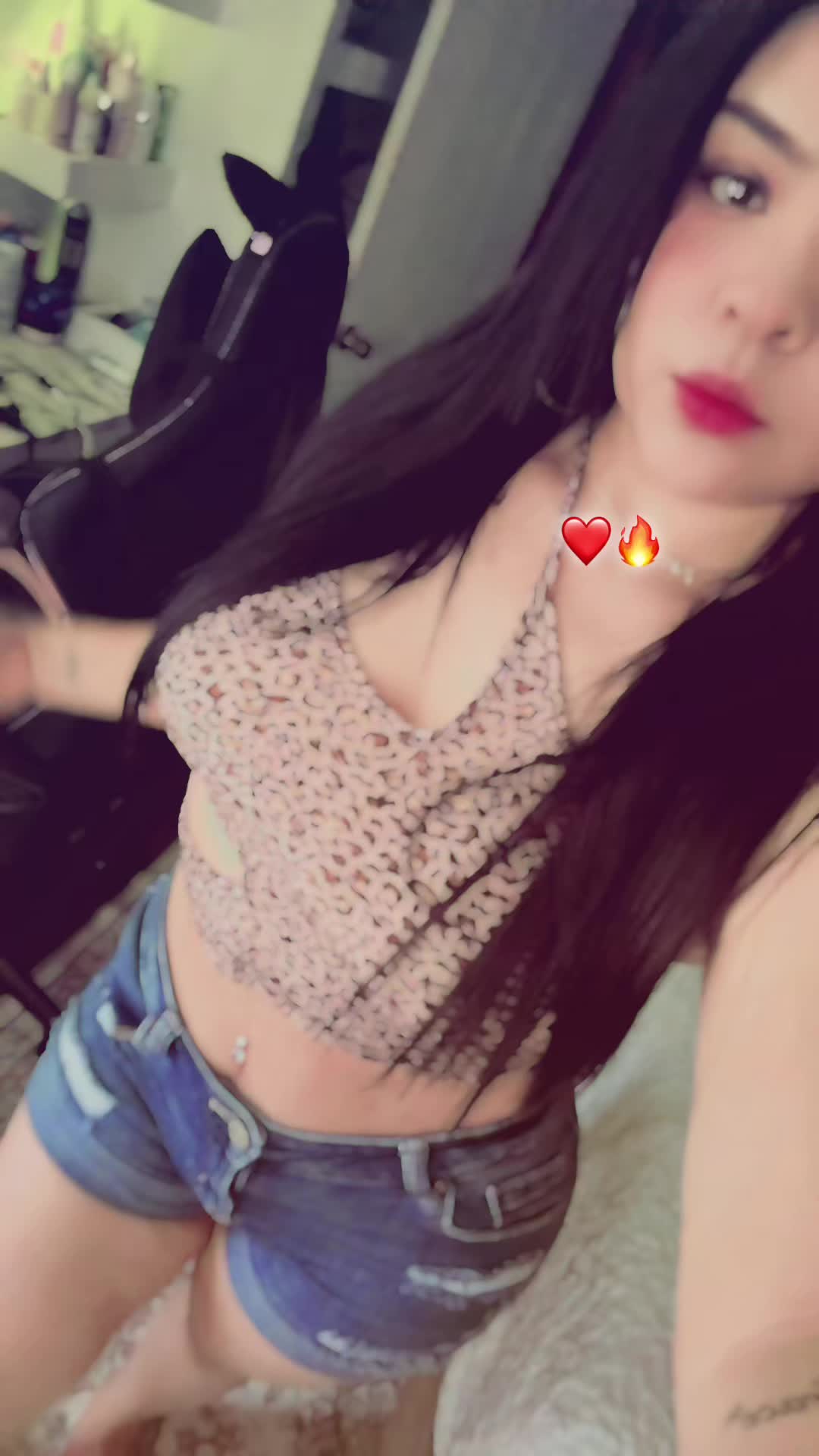 @Lore🦋