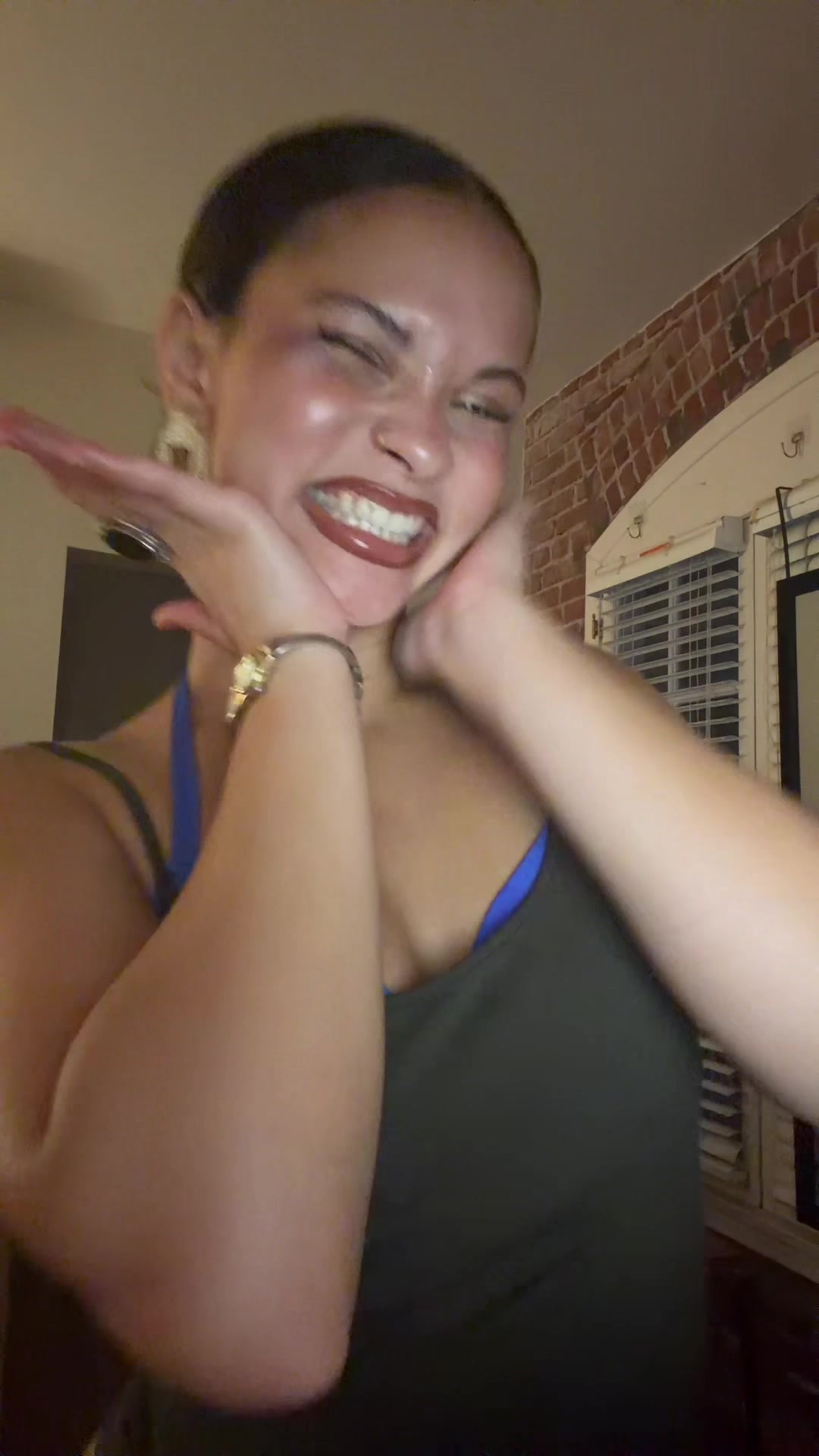 @aneesa