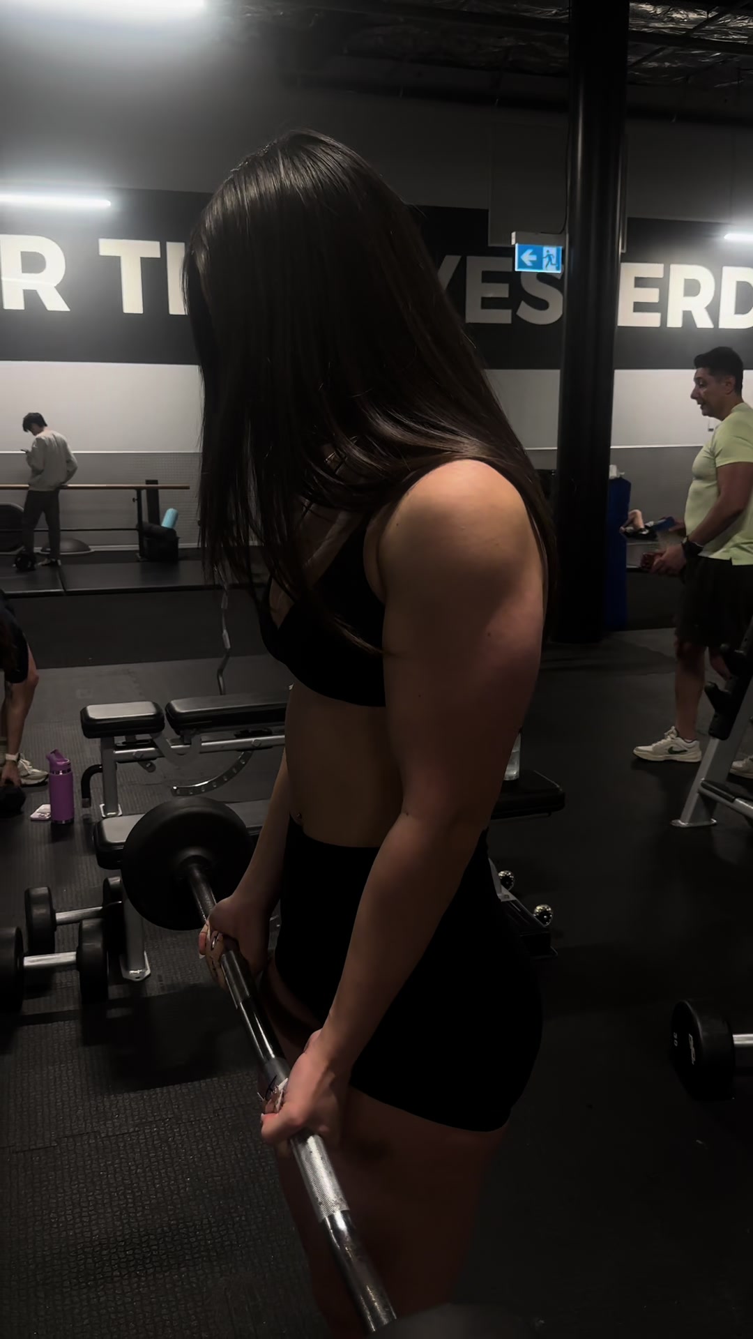 @Barbell brunette