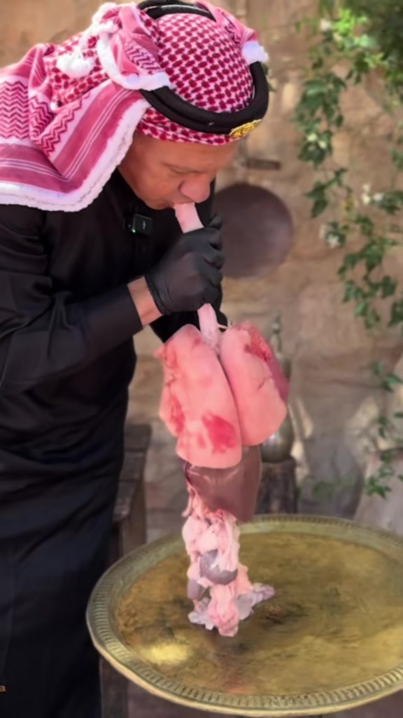 @safeer_elmansaf اياد وشمعه