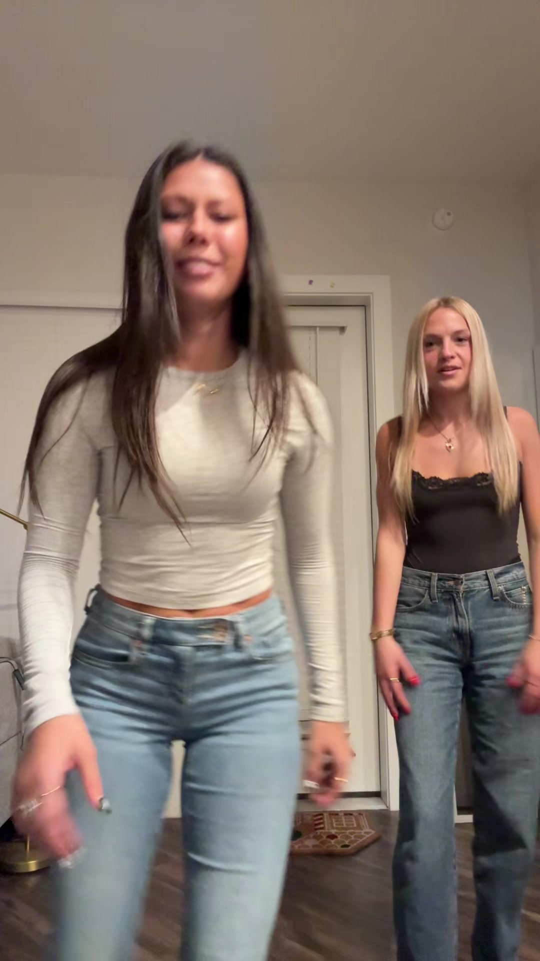 @lily
