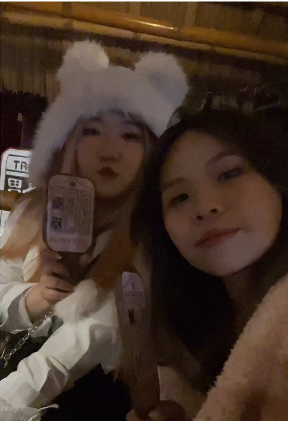 @C&ocirc; b&eacute; lai H&agrave;n