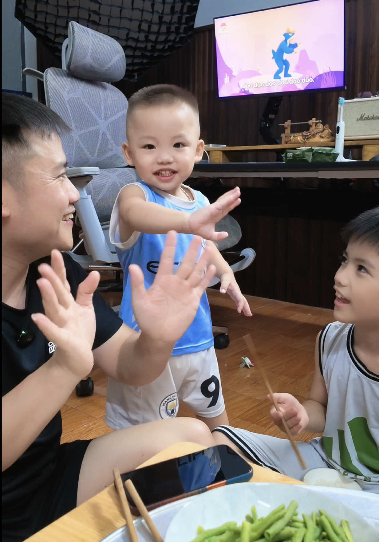 @Nguyễn Văn Hậu (Hậu Troll)