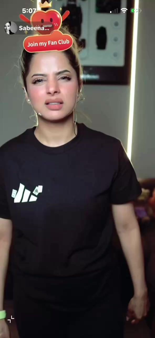 @Khaja🇨🇦