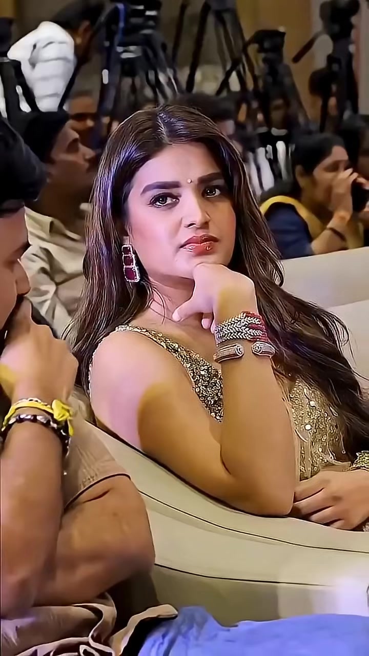 @Dance cute actres Live💃💃💃🌹